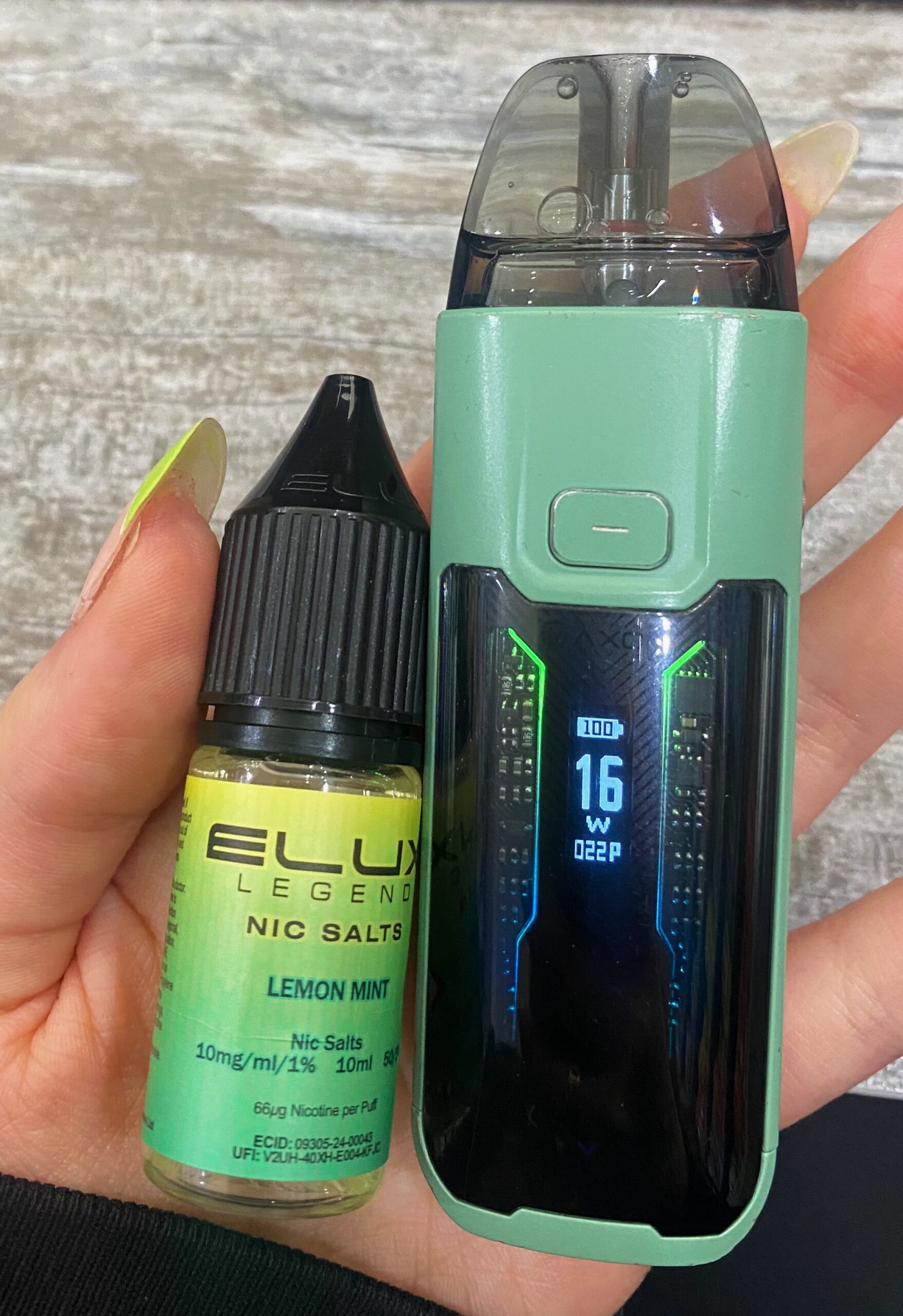 Vape Kit Reviews 2025: Vaporesso Luxe XR Max...Powerful and Bold